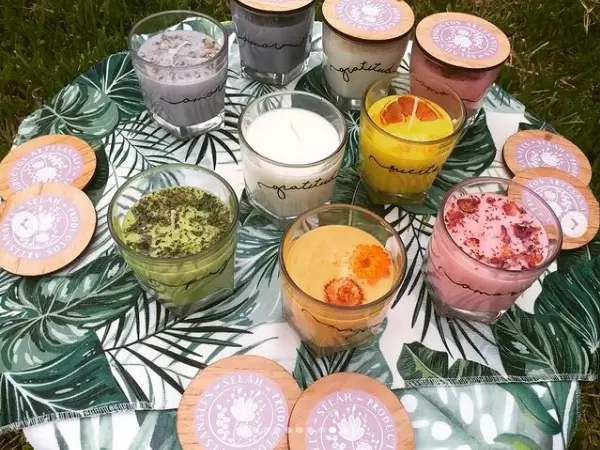 Velas con tapitas de madera